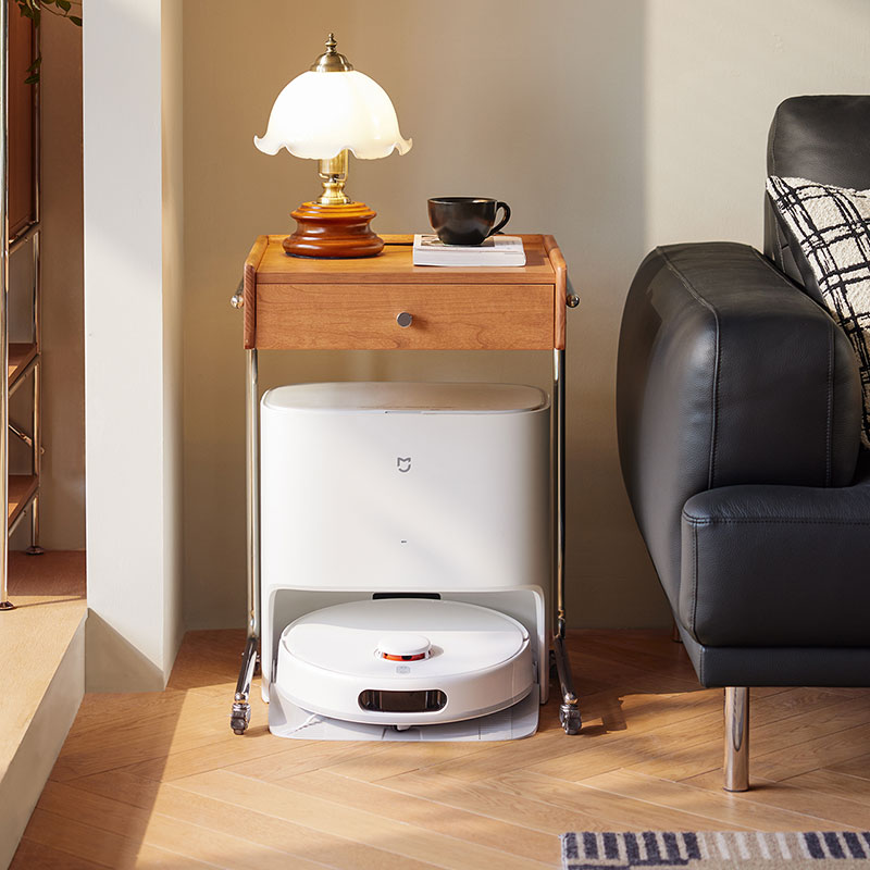 Alexa Side Table