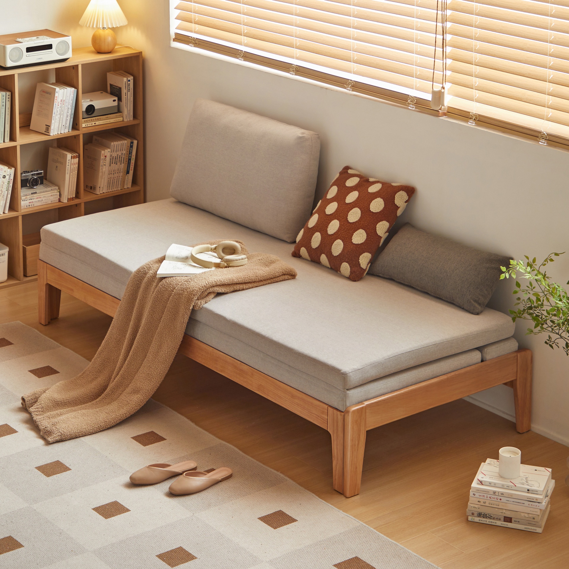 Liora Adjustable Bed