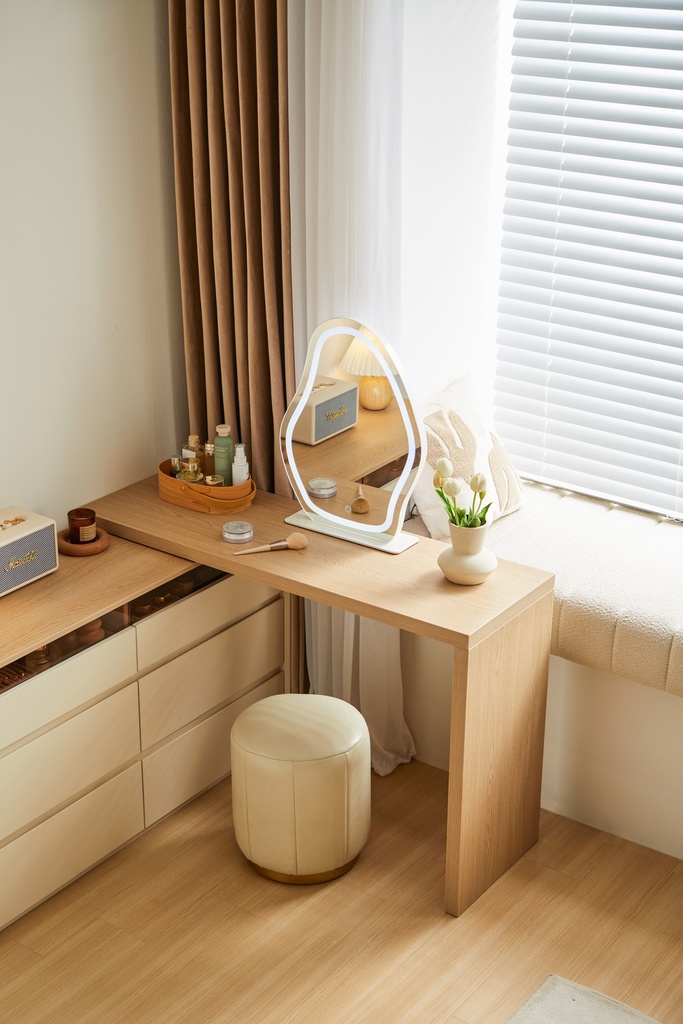 Mathilda 3-Drawer Desk