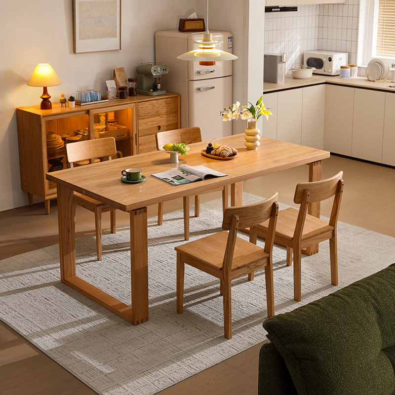 Sorelia Red Oak Dining Table Set