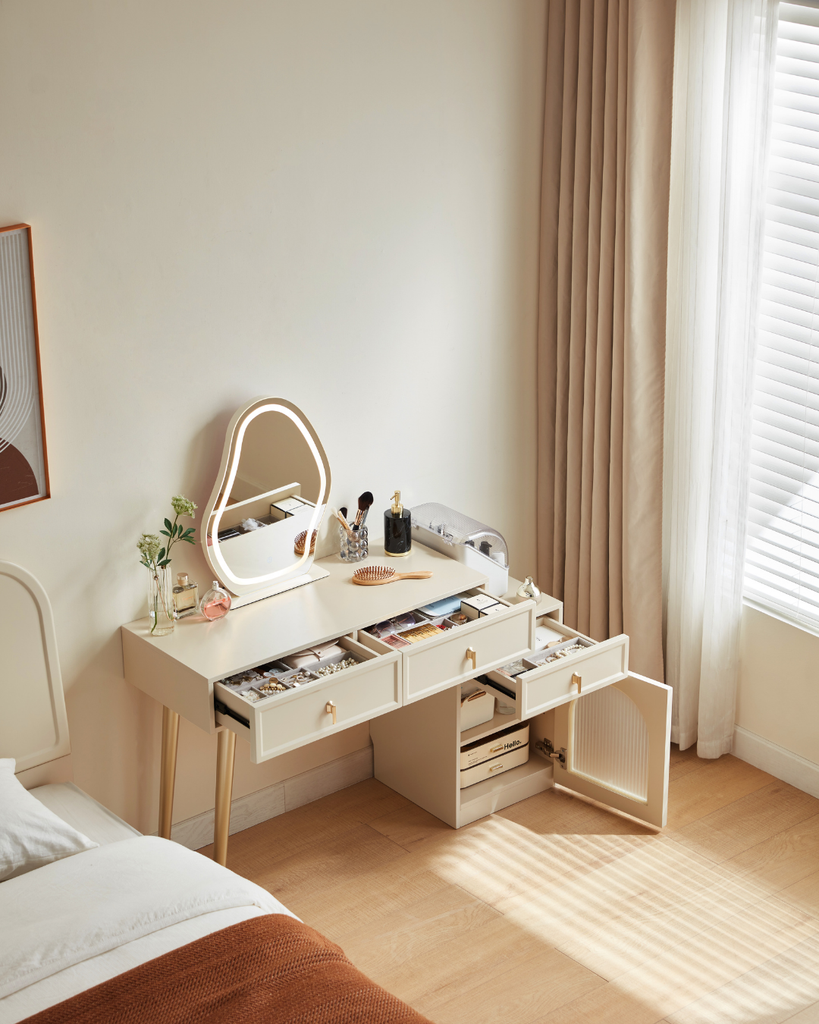 Carolina Dressing Table with Mirror