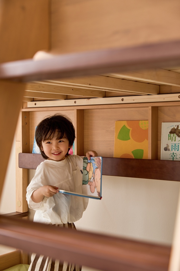 Kleo Bunk Bed with Bookshelf