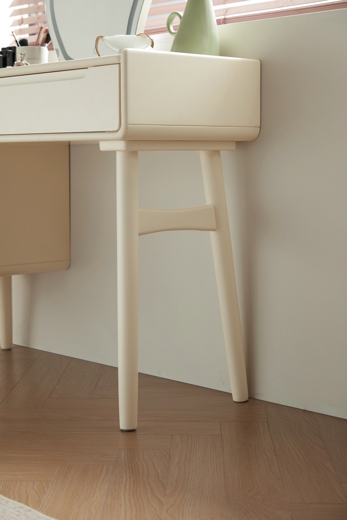 Amari White Dresser Set