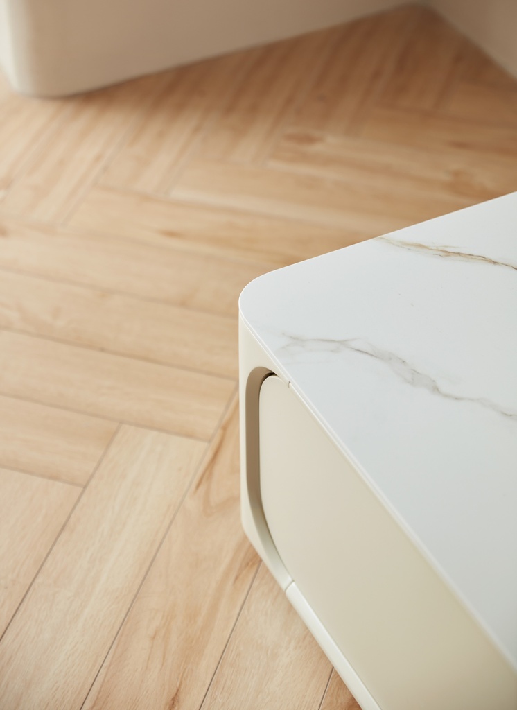 Damarcus TV Stand