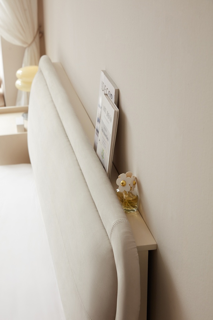 Cosette Bed