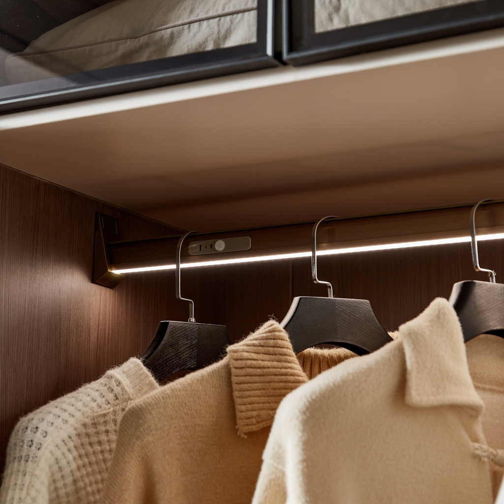 Festy 4-Door Aluminum Framer Wardrobe 