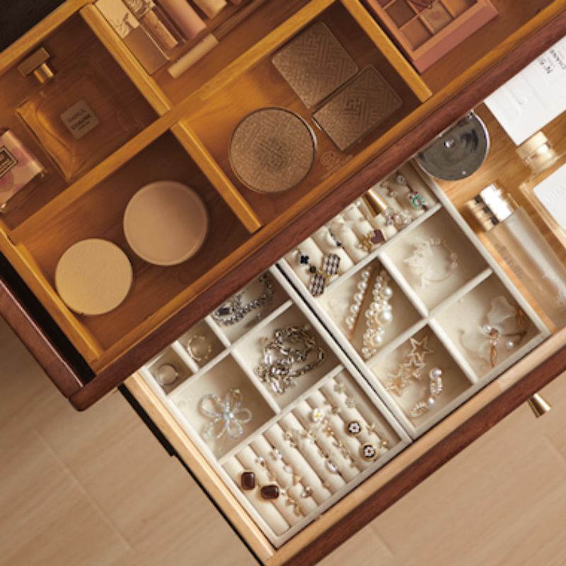 Erland Dressing Table
