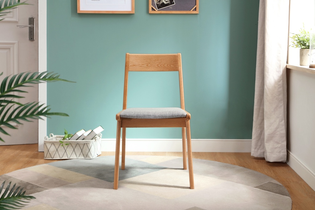 Pilar Book Chair