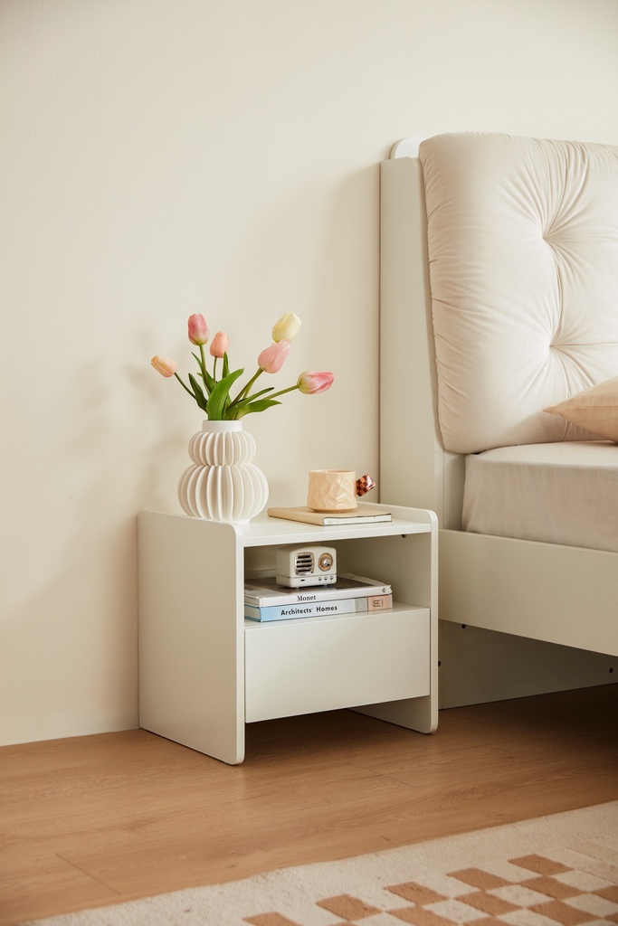 Pravincy Bedside Table