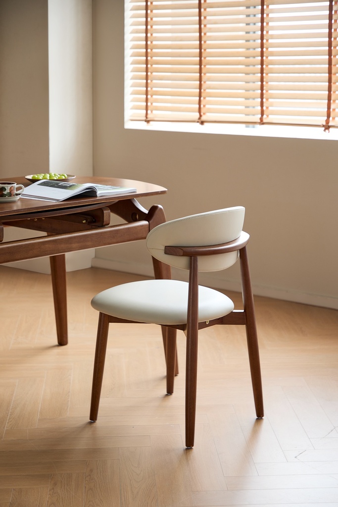 Nivora Dining Set