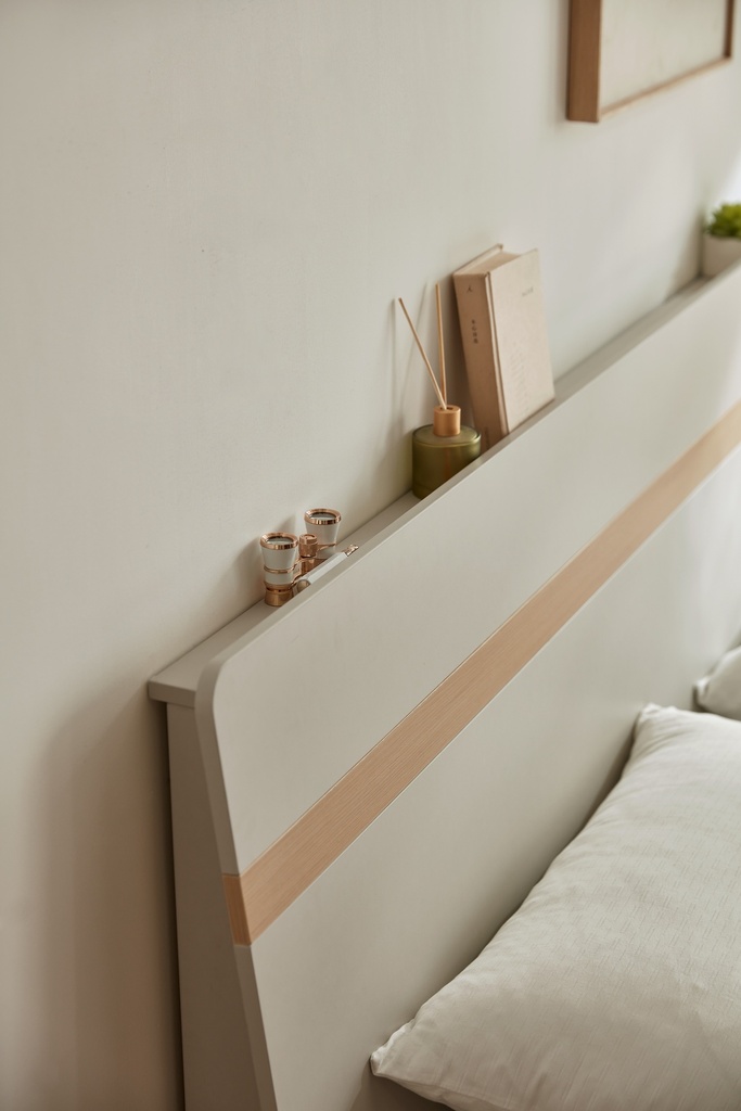 Orriana Bed