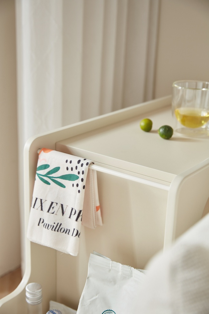 Quinzella Melamine Side Table