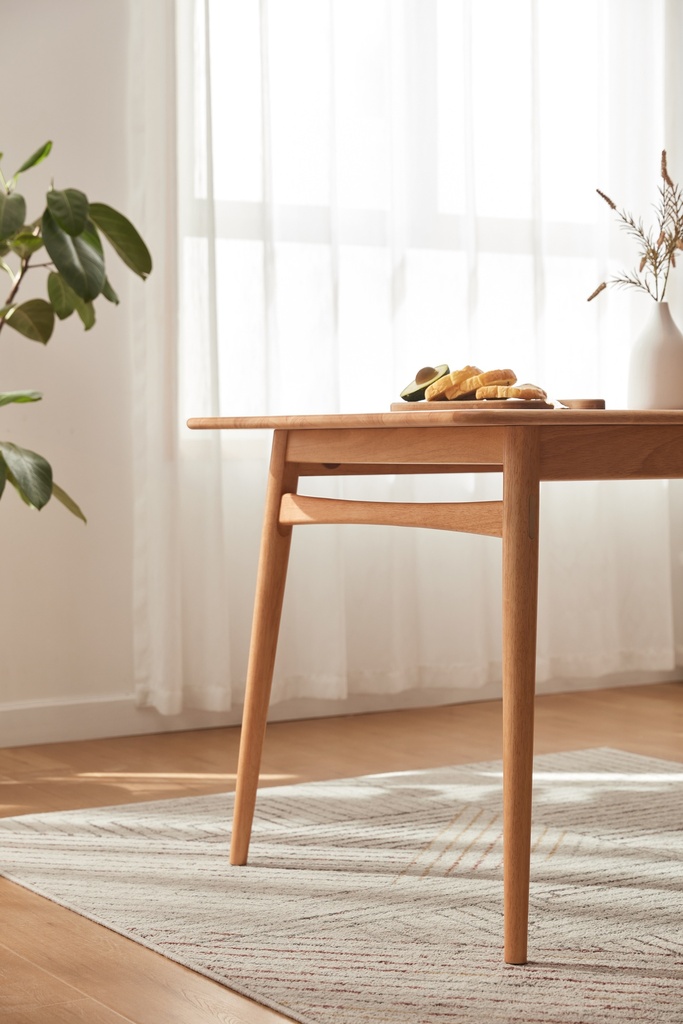 Eilish Dining Table