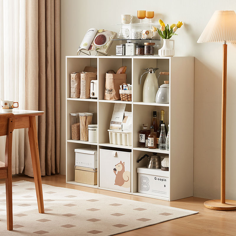 Cassie Bookshelf