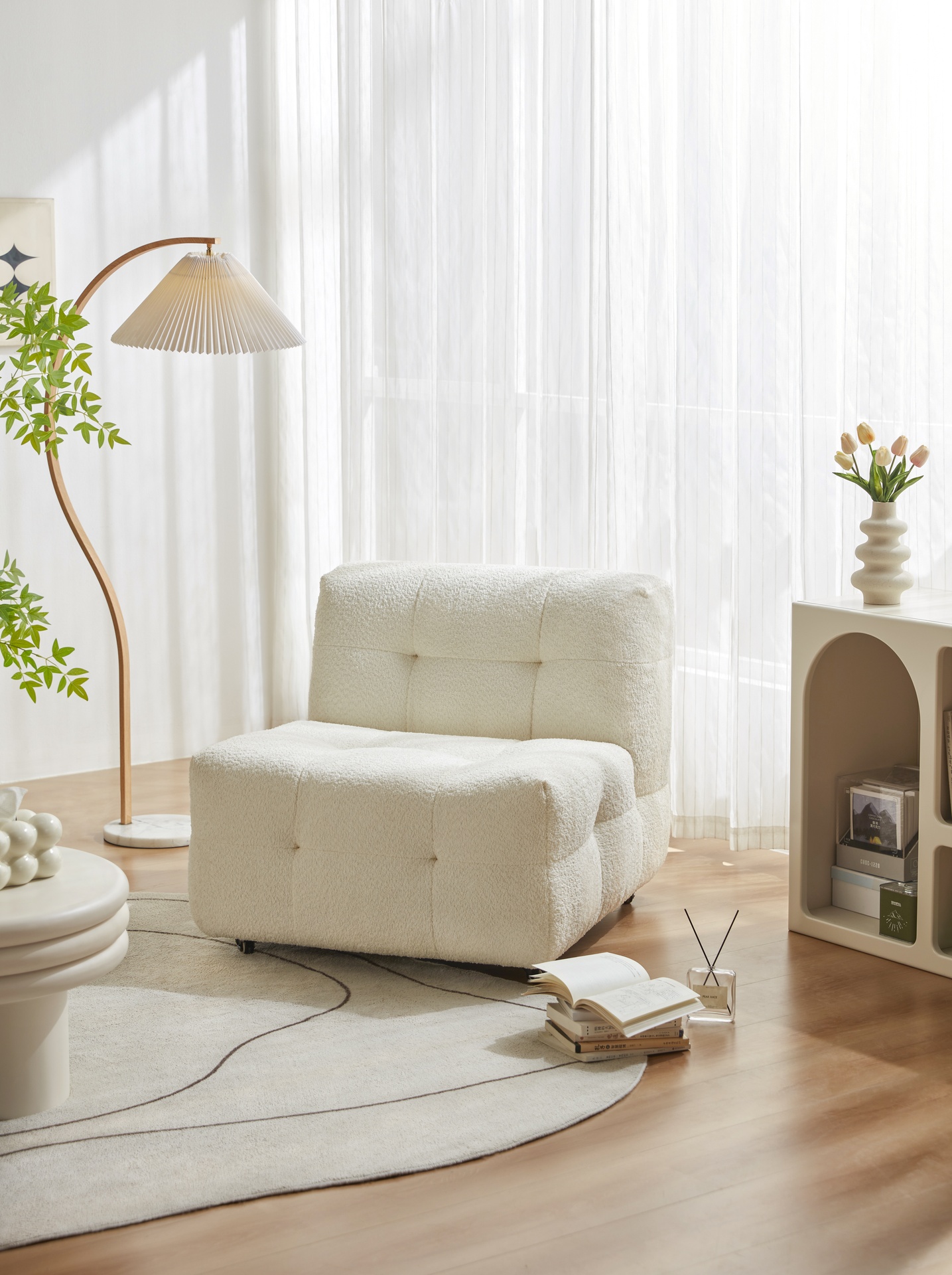 [LSC23SF011637] Azie Lounge Chair